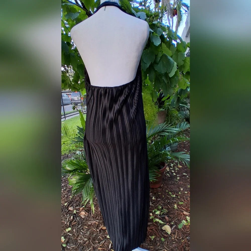 🔥ASOS DRAPED Black PLISSE HALTER Maxi Dress Size 10 EUC - Picture 11 of 12